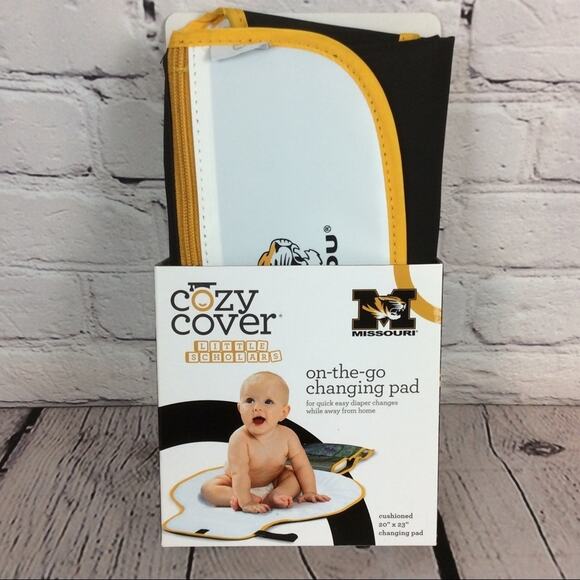 NCAA Missouri Tigers Cozy Cover Diaper Changing Pad Tailgating Game Day - Picture 1 of 5
